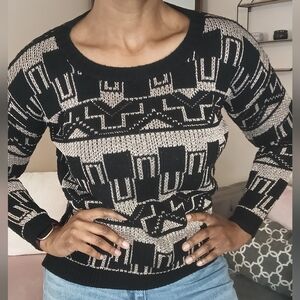 Forever 21 Black and Shimmery Gold Geometric Crew Sweater